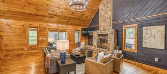 Heated Pool • Mtn Views • Sleeps 20 • Game Room