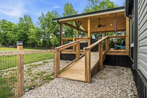 Property grounds - Animals, Hot Tub, Fire Pit, Museum in Hot Springs! (Hot Springs)