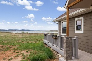 Property grounds - The Angostura Cabin - Lake View (Hot Springs)