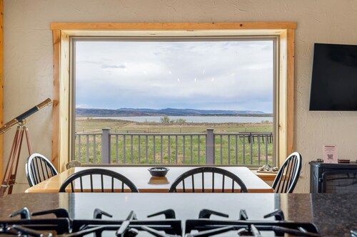 The Angostura Cabin - Lake View