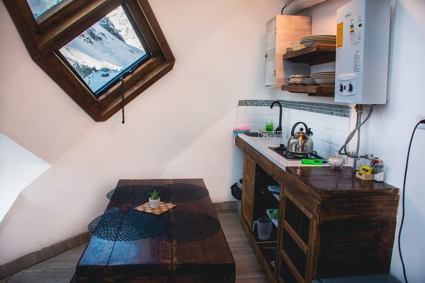 Mini-fridge, cookware/dishes/utensils