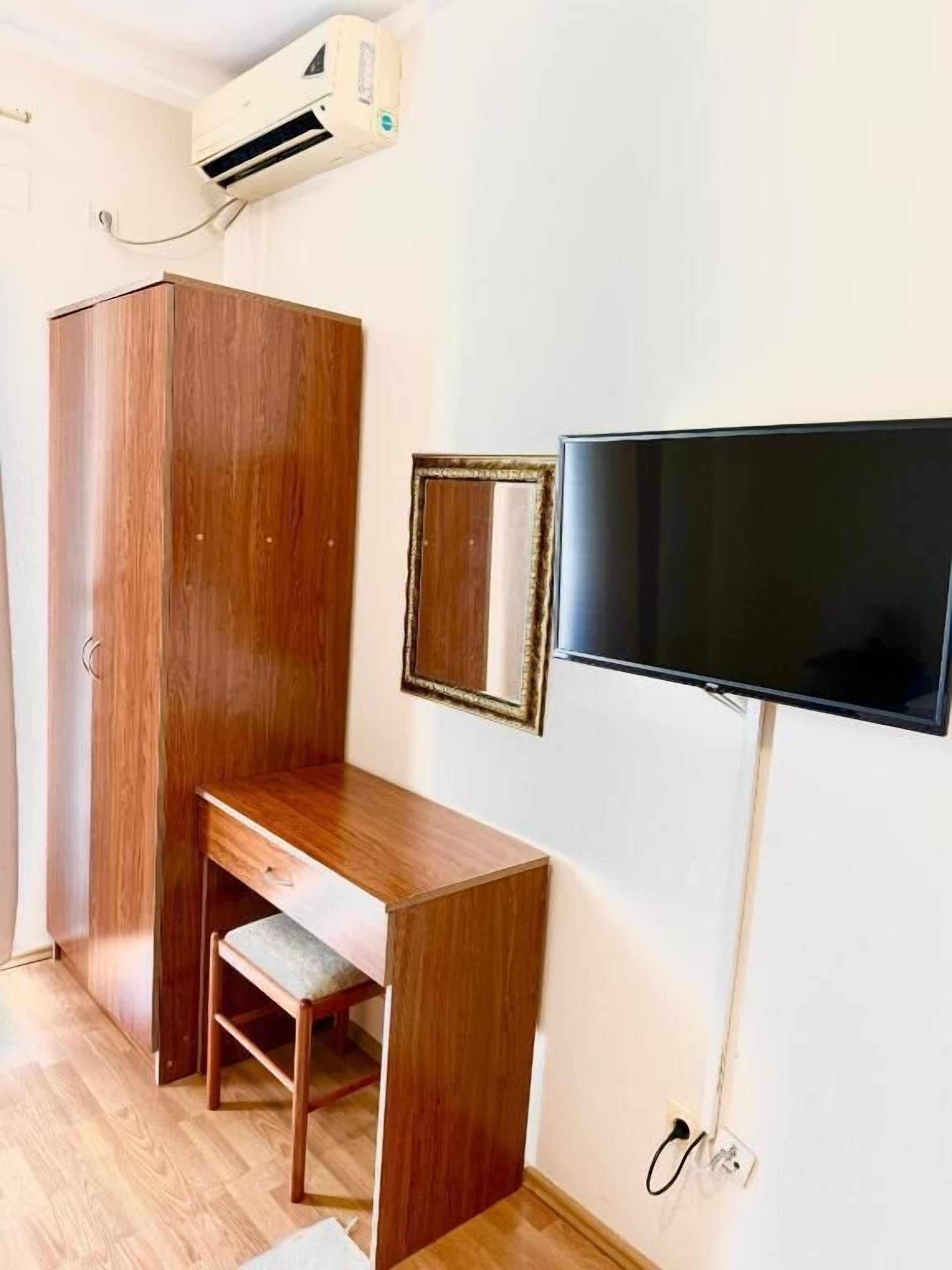 Driepersoonskamer, balkon, uitzicht op de stad | Interieur