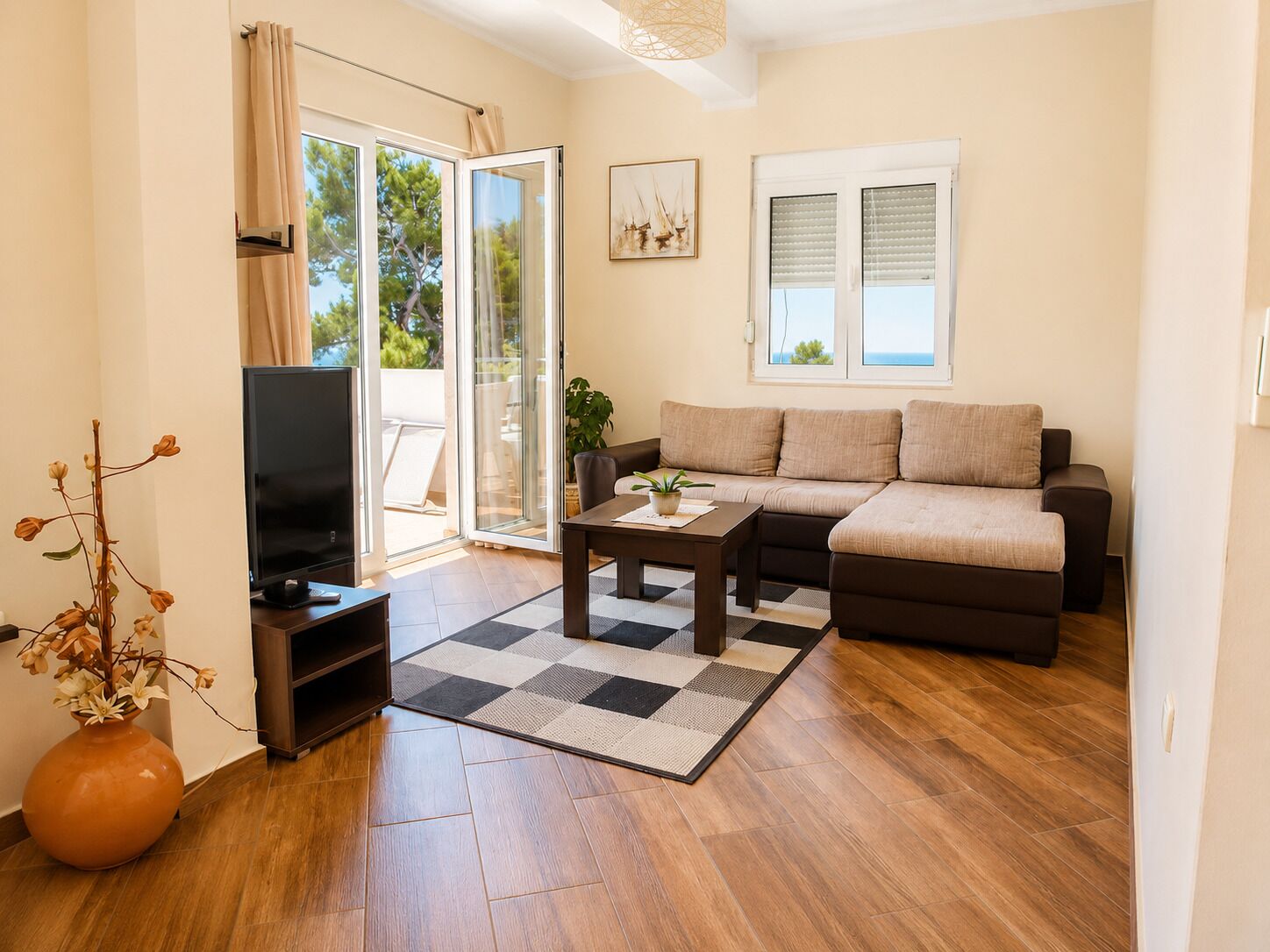 Deluxe Suite, Terrace, Sea View | Living room | 30-inch Smart TV with satellite channels, Netflix, streaming services