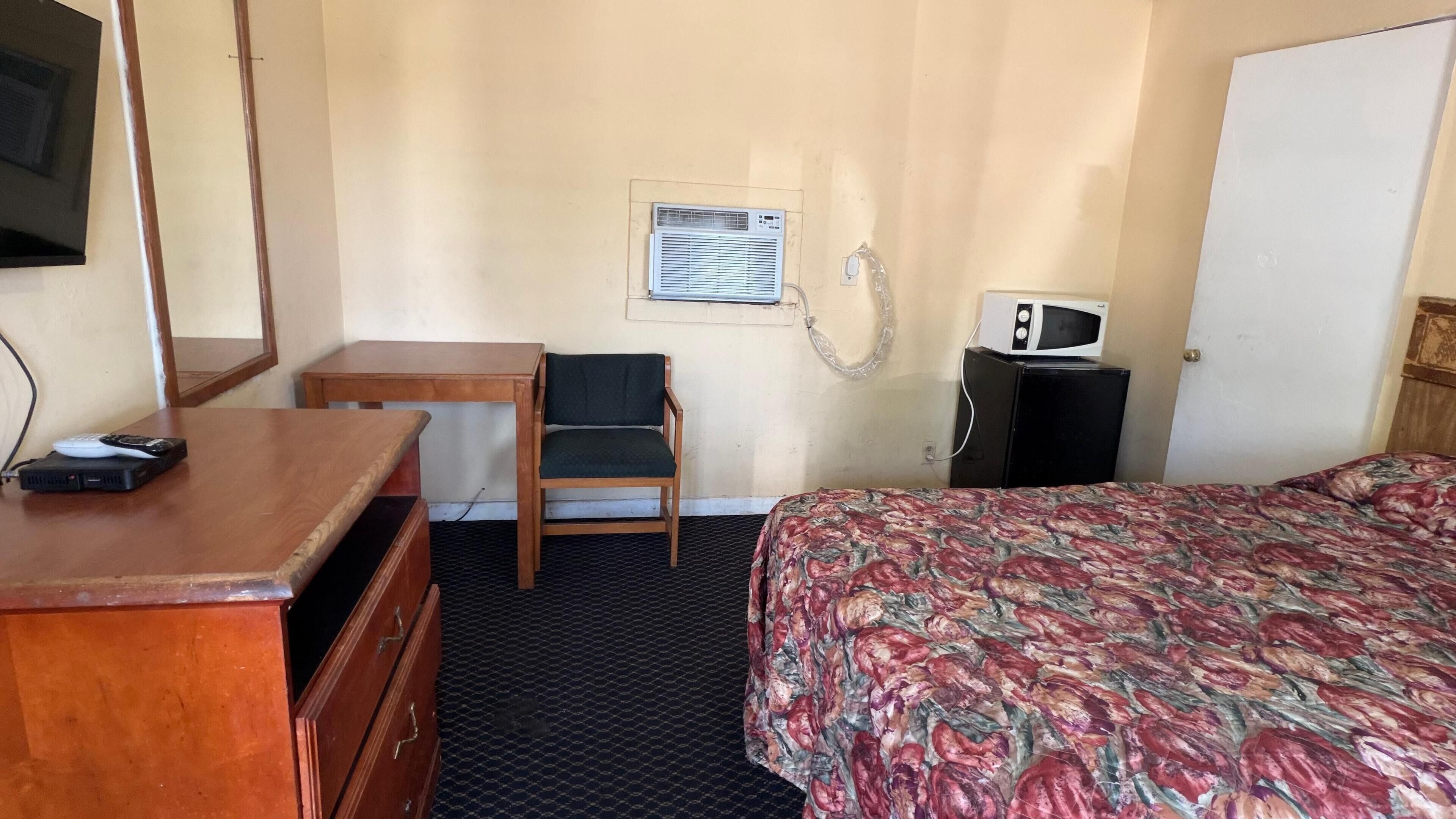 Chambre, 1 grand lit, non-fumeur | Accès au Wi-Fi (inclus), literie fournie