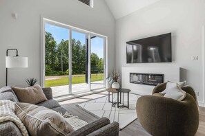 Fernseher, Kamin