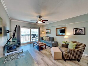 Condo (1 Bedroom) | Front of property - Sandpiper Condo Unit 2E (Jacksonville Beach)
