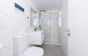 Hair dryer - HOUZE Spacious Apartment in Lapa near Riverside (Lisboa)