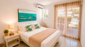 In-room safe, iron/ironing board, WiFi, bed sheets