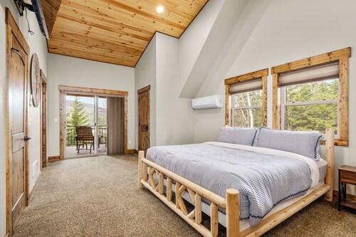 Experience Montana Cabins - 9 homes on 15 acres