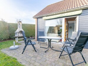 Villa | Balcony - Home Near Manteling Forest (Oostkapelle)