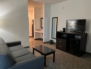 Standard Suite | Living area
