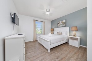 House - Lakeview 7BR Getaway Pool Great Location (Kissimmee)