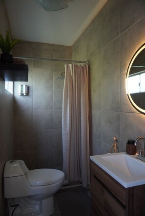 Towels, soap, toilet paper - Central Zone Department (La Paz)