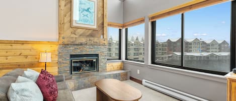 Condo (1 Bedroom) | Front of property