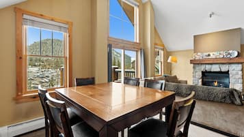 Condo (2 Bedrooms) | Exterior