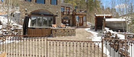 House (3 Bedrooms) | Front of property