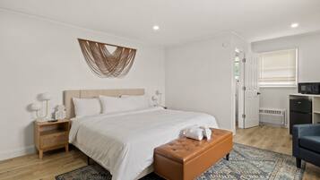 Iron/ironing board, free WiFi, bed sheets