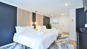 Iron/ironing board, free WiFi, bed sheets