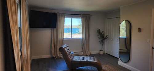 Family House - 6 Bedrooms - Seneca Lake