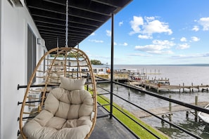 Terrace/patio - Double Room - 2 Queen Beds - Lake View (Himrod)