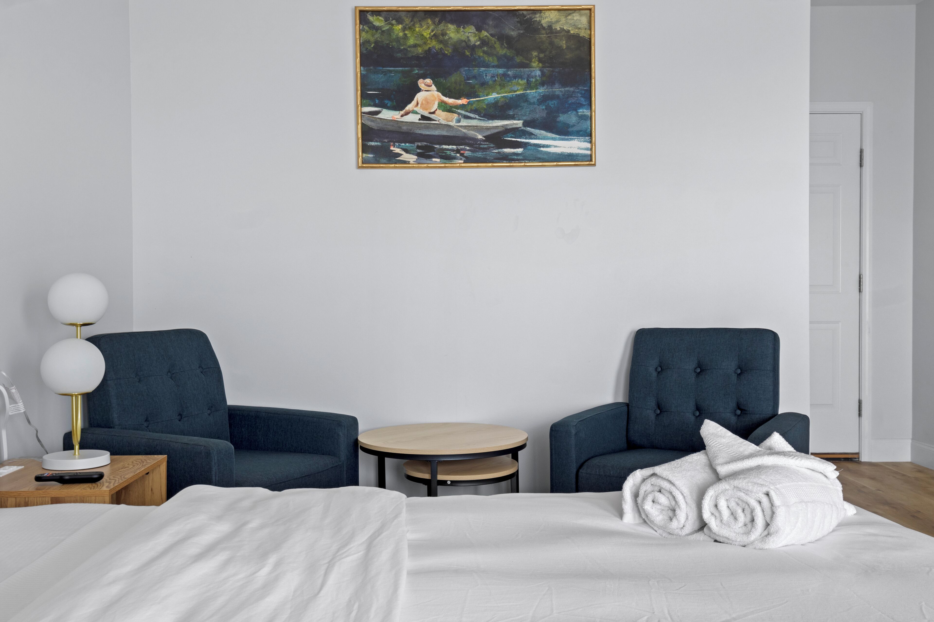 Iron/ironing board, free WiFi, bed sheets