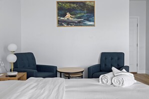 Room - Single Room - 1 King Bed - Lake View (Himrod)