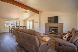 Smart TV - Wyoming Mountain Retreat Near Jackson Hole & Palisades Lake (Alpine)
