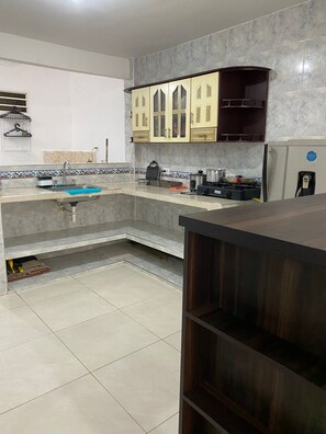 Private kitchen - Tu hogar ideal en Popayán: apartamento amplio, luminoso y totalmente equipado (Popayán)