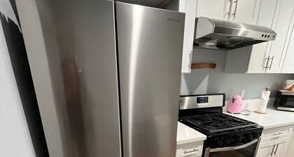 Rose Parade Prime Location 2beds/2baths building in beautiful Pasadena