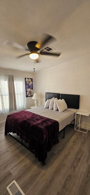 3 Schlafzimmer, Bügeleisen/Bügelbrett, WLAN, Bettwäsche