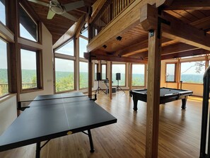 Spielezimmer