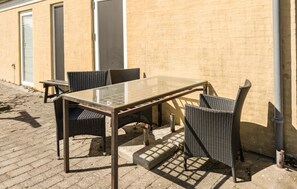 Outdoor dining - Beautiful apartment in Glesborg with WiFi (Glesborg)