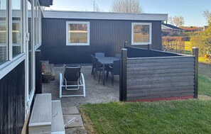 Outdoor dining - 3 bedroom awesome home in Juelsminde (Juelsminde)