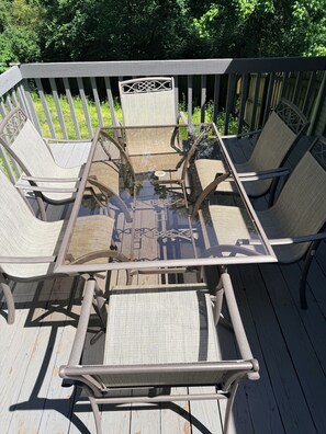 Outdoor dining -     The Perfect Getaway for Every Season (Knoxville)