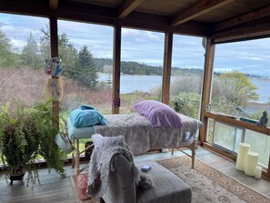 Spa - Ocean Lagoon Views - Steps to Water & Pet Friendly (Victoria)