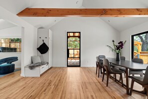 Dining - Granite Street Luxury Residences - Furnished Hot Tub - Utilities Included (Ashland)