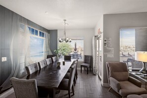 Dining - 4BR Hurricane Home Near Zion & Sand Hollow (Hurricane)