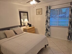 Room - Tarpon Breeze Retreat (Tarpon Springs)