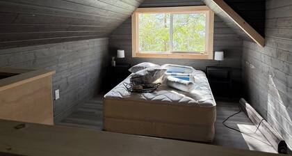 Lakefront Cabin on The Big Rideau