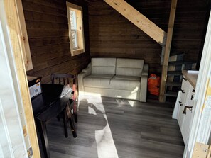 Living area - Lakefront Cabin on The Big Rideau (Rideau Lakes)