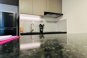 Private kitchen - Habitacion 7-bedroom apartment in cozy Cochabamba awaits you (Cochabamba)