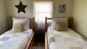 3 chambres, fer et planche à repasser, Wi-Fi gratuit, draps fournis