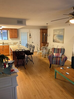 Interior - 2-bedroom townhouse within walking distance to the beach (Panama City Beach)