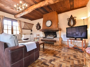 Living area - Charmantes Natursteinhaus mit Pool by Interhome (Cesseras)