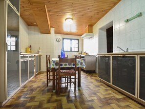 Private kitchen - Charmantes Natursteinhaus mit Pool by Interhome (Cesseras)