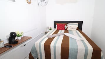 Iron/ironing board, WiFi, bed sheets