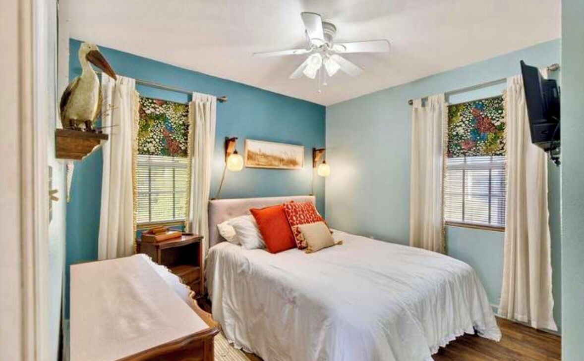 2 bedrooms, iron/ironing board, travel cot, free WiFi