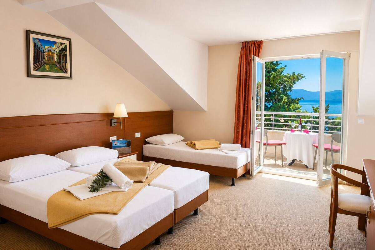Deluxe Triple Room, Balcony, Sea View
