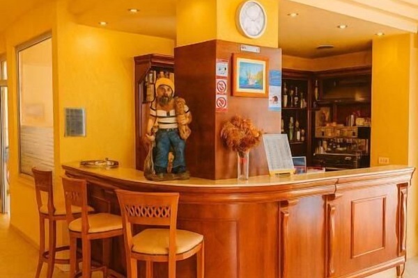 Bar (en la propiedad)