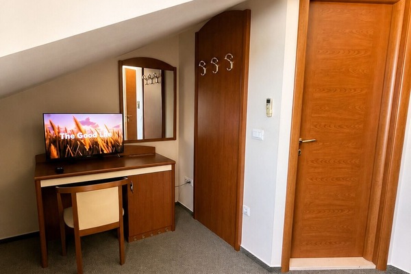 Basic Double or Twin Room, Balcony, Partial Sea View | Premium bedding, memory foam beds, desk, laptop workspace